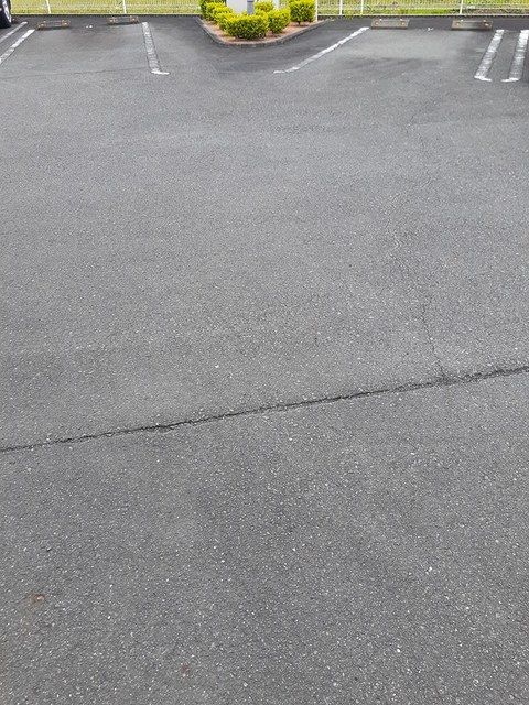 エクセレント　アベリア 駐車場