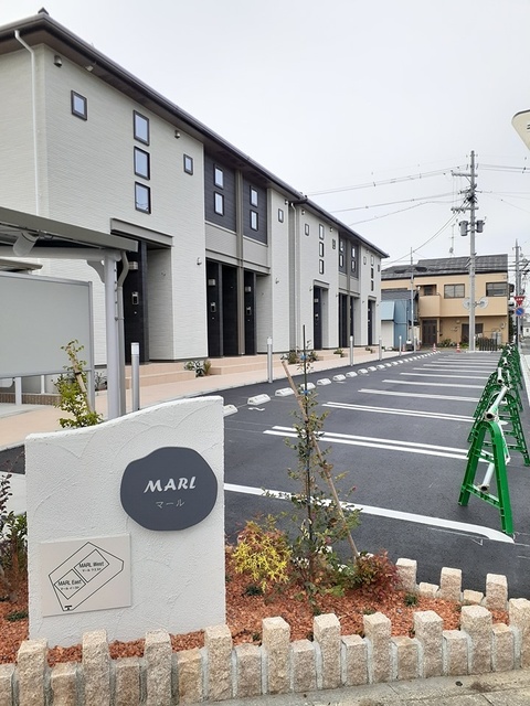 マール　ウエスト 駐車場