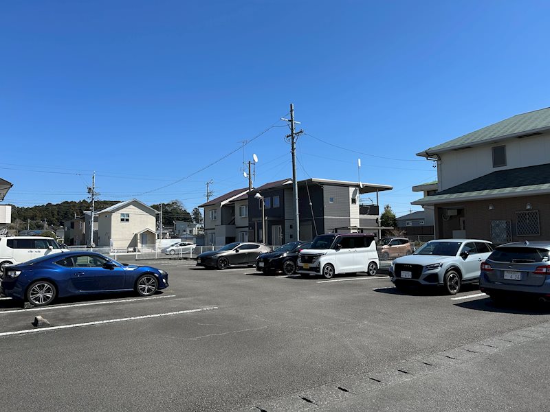 マンション山﨑 駐車場