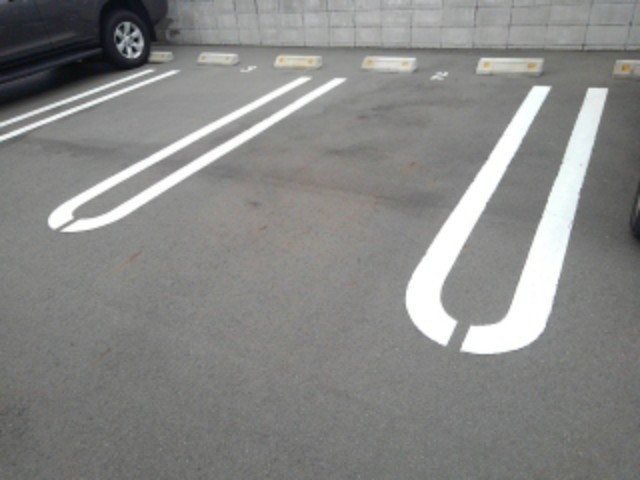 ショコラ　Ａ 駐車場