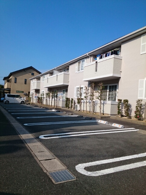 コンフォールＹ・Ｔ　Ⅱ 駐車場