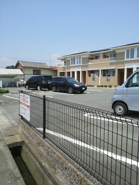 ガーデニア 駐車場