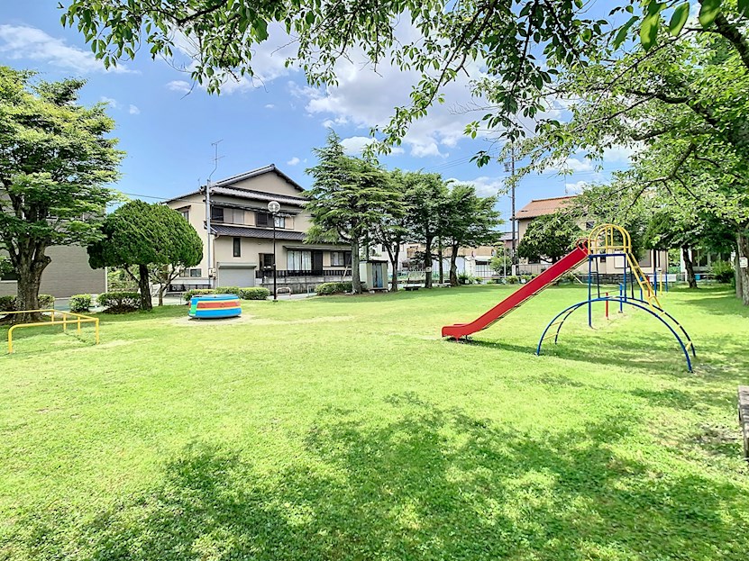 ライブ小島Ⅱ 公園
