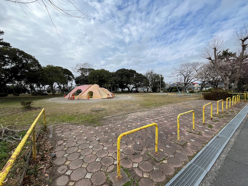 ヒカルサ磐田国府台 公園