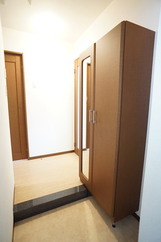 ライラックガーデン 玄関