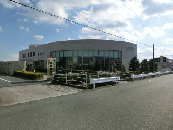 グランドセイバリー 図書館