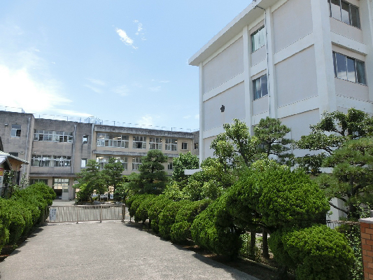 グランドセイバリー 中学校