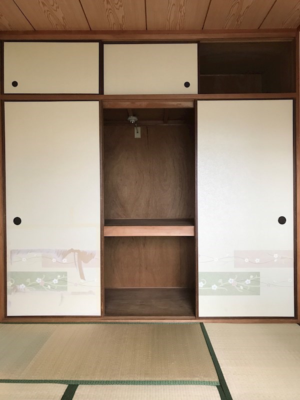 クレセントマンション 収納