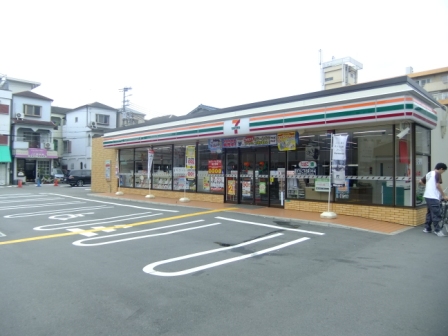グランソシエ住之江 コンビニ