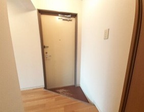 プリティハウス 玄関