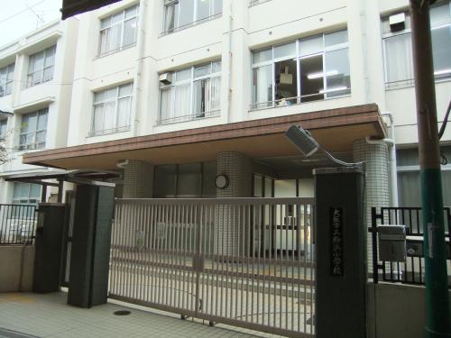 アーバン・コハマ 小学校