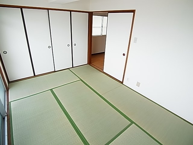 ジュネパレス新松戸第７ リビング