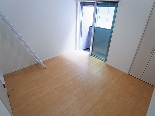 アレーゼ松戸 ベッドルーム