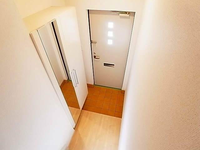 ボナポルタB 玄関