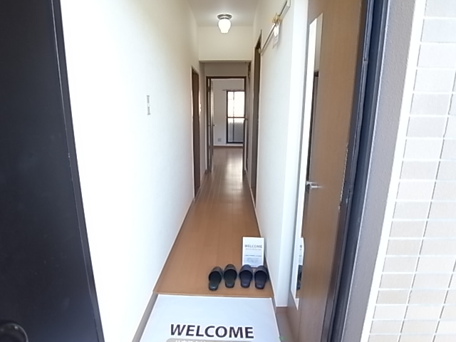 メゾン・フラワーヒル 玄関