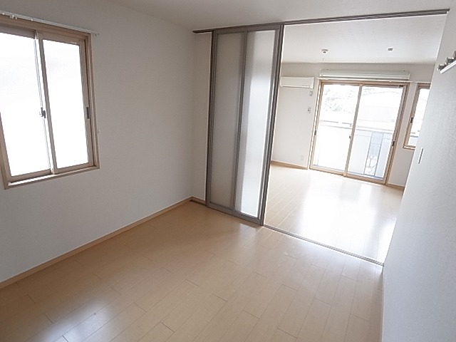 メゾンローレルⅡ ベッドルーム