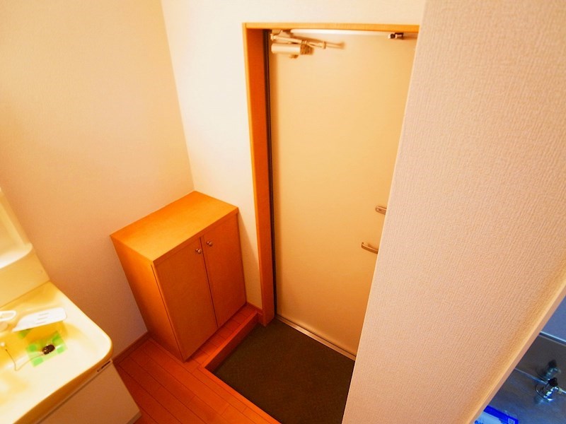 フォレストみのり台 玄関