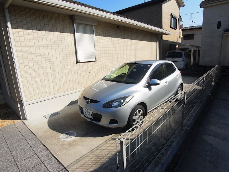 グリーンフォレストＢ 駐車場