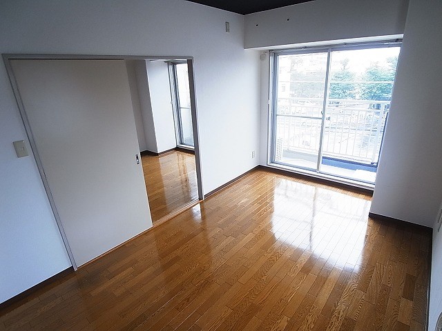 INSURANCE　BLDG.Ⅱ リビング
