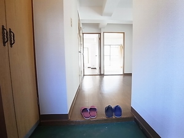 ヨートミクハイム 玄関