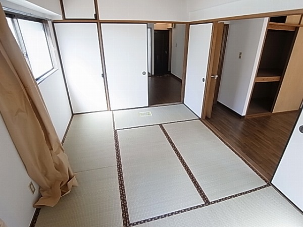 ヨートミクハイム ベッドルーム