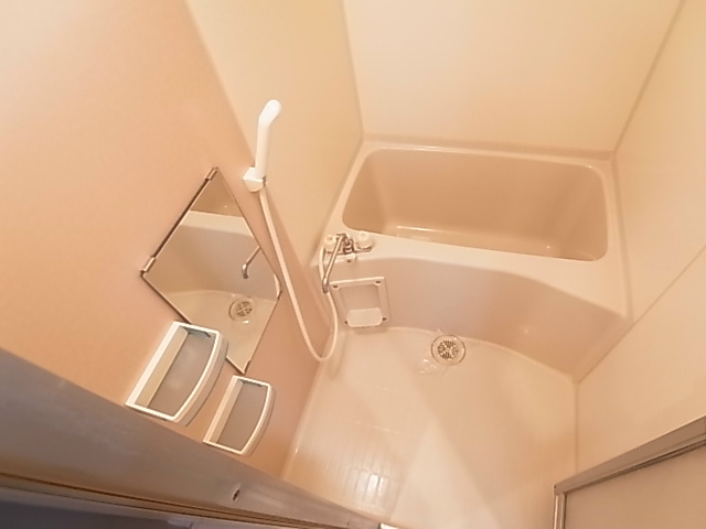 コンフォートメゾン東平賀 風呂画像