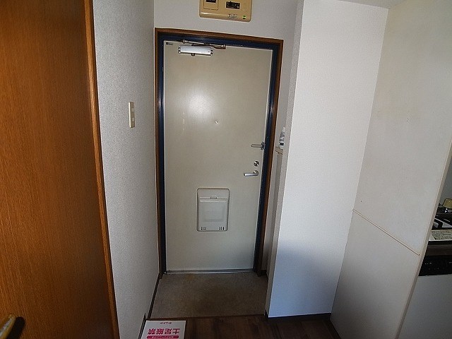 後関マンション 玄関