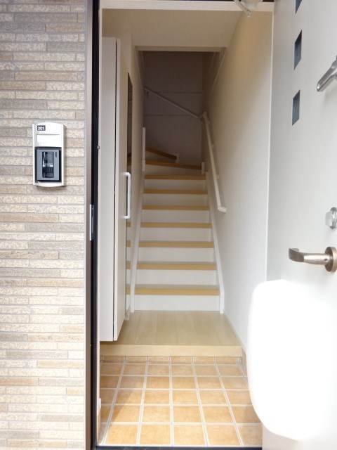 ファミールヒルズ　Ⅱ 玄関