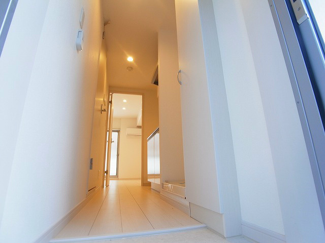 リブリ・豊四季 玄関