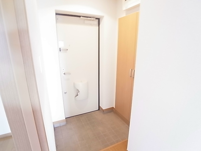 グランド・カオルⅠ 玄関