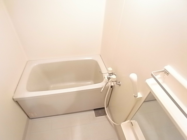 ガーデン六実 風呂画像