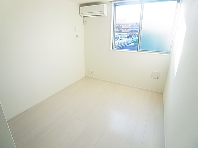 シャーマ北綾瀬 リビング