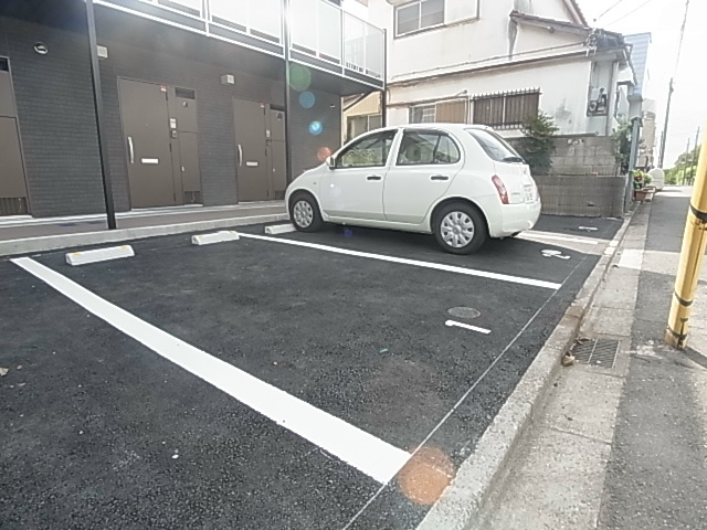 リブリ・メゾン　ド　Ｍ 駐車場