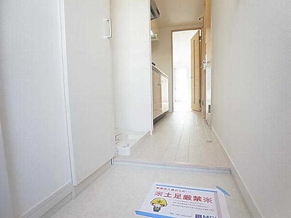 リブリ・シェーヌ 玄関