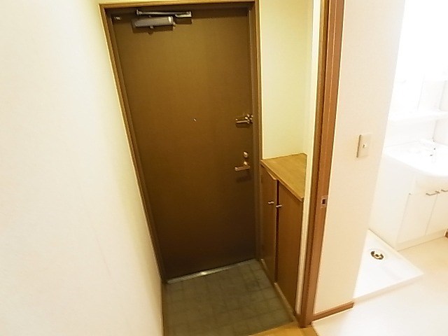 メゾンツジヤマ 玄関