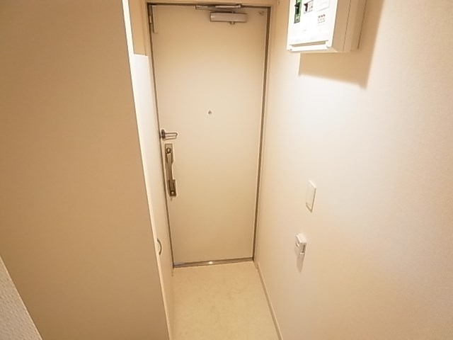 リブリ・アヴニールＫ．Ｓ 玄関