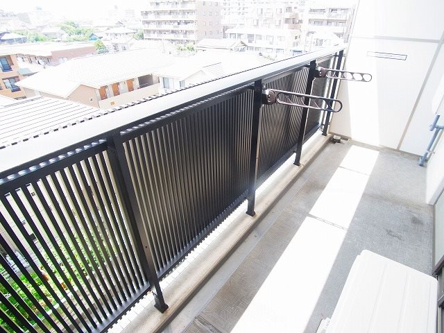 グリュックス　クレー ベランダ