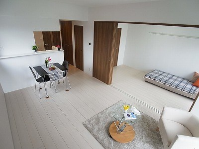 グリュックス　クレー リビング