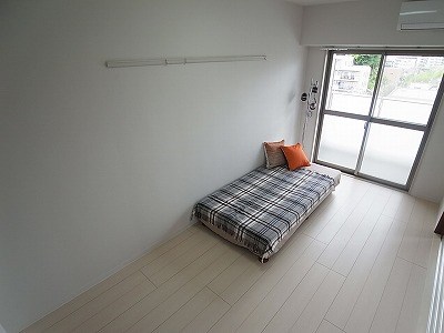 グリュックス　クレー ベッドルーム