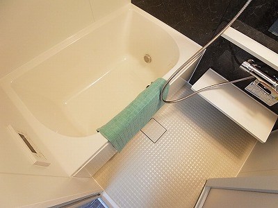 グリュックス　クレー 風呂画像