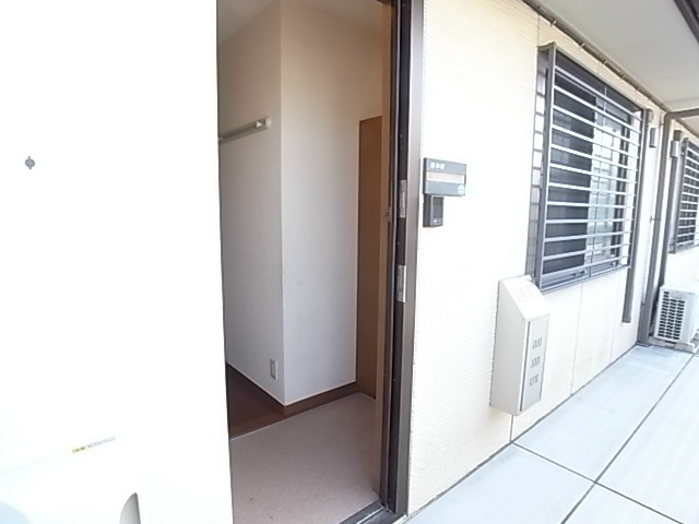 コモド八ヶ崎B 玄関