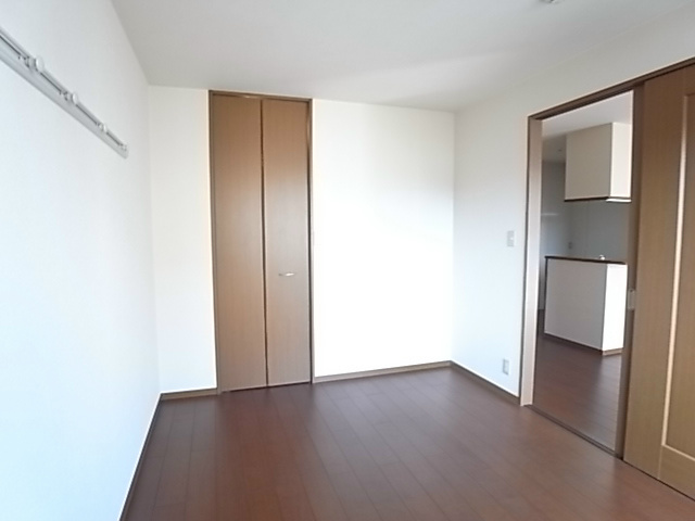 コモド八ヶ崎B ベッドルーム