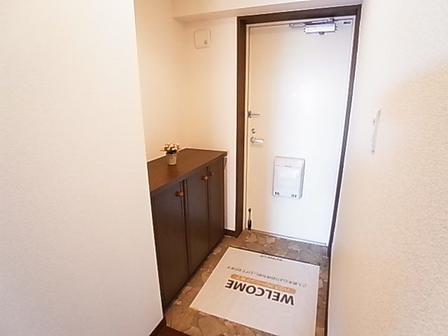 グランディス新八柱 玄関