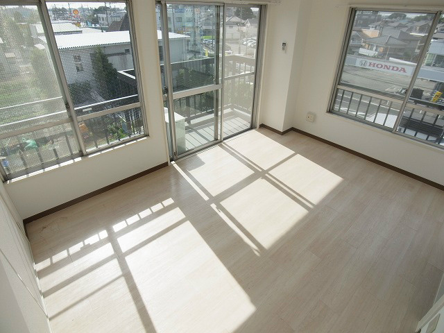 川島ビル リビング