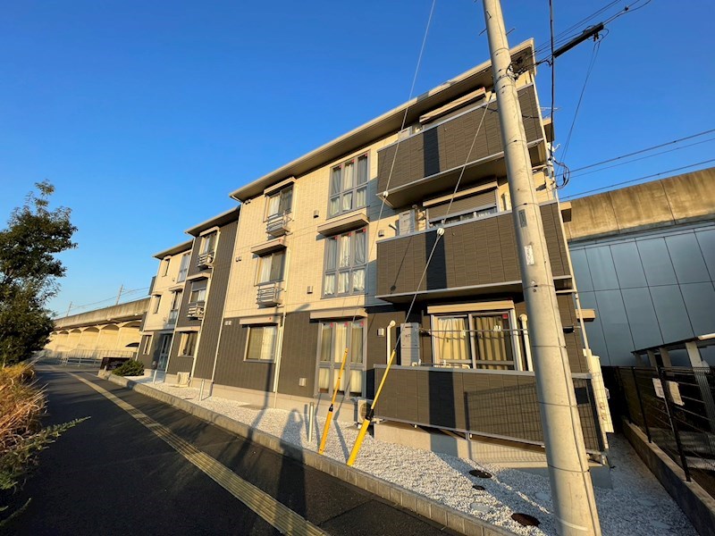 グラーティア 102号室 外観