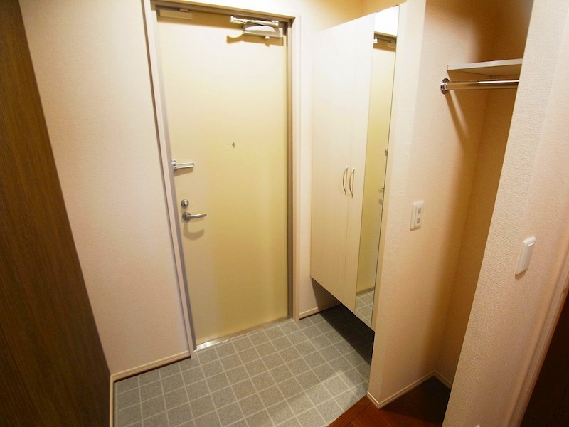 モアニおおたか 玄関