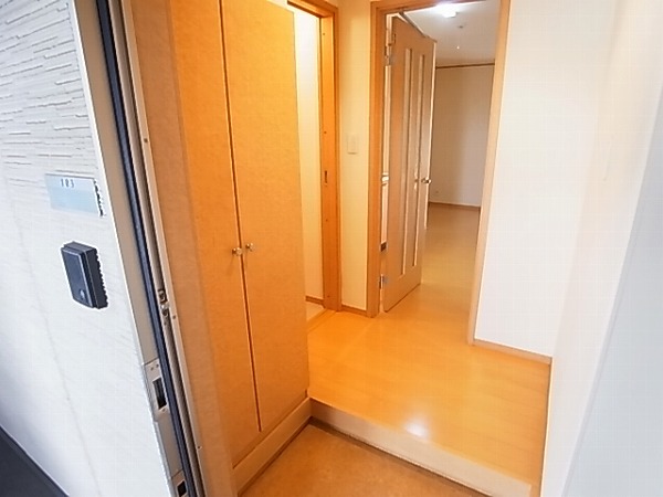 Sepia Court F~セピアコート　ファースト~ 玄関