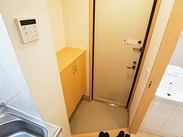 エレガンス・チヨダ Ⅱ 玄関