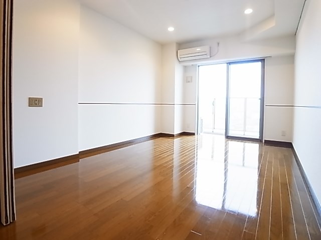 ロイヤルパークスシーサー リビング