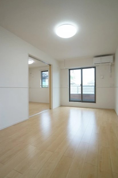 エミーユＶ リビング